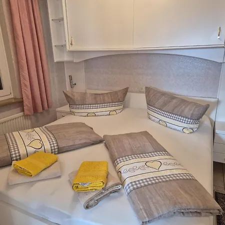 Seeappartement Luna Am Ossiachersee Mit Privatem Seezugang, Hallenbad, Skiarena Gerlitzen Апартаменты *