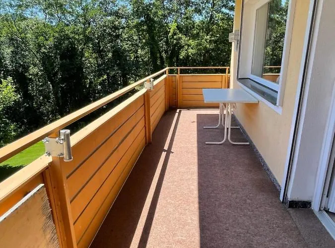 Seeappartement Luna Am Ossiachersee Mit Privatem Seezugang, Hallenbad, Skiarena Gerlitzen דירה בודנסדורף