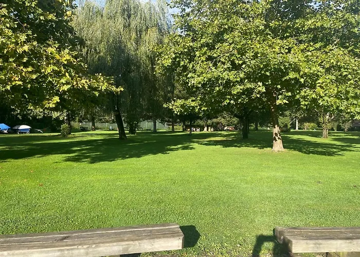 Seeappartement Luna Am Ossiachersee Mit Privatem Seezugang, Hallenbad, Skiarena Gerlitzen *